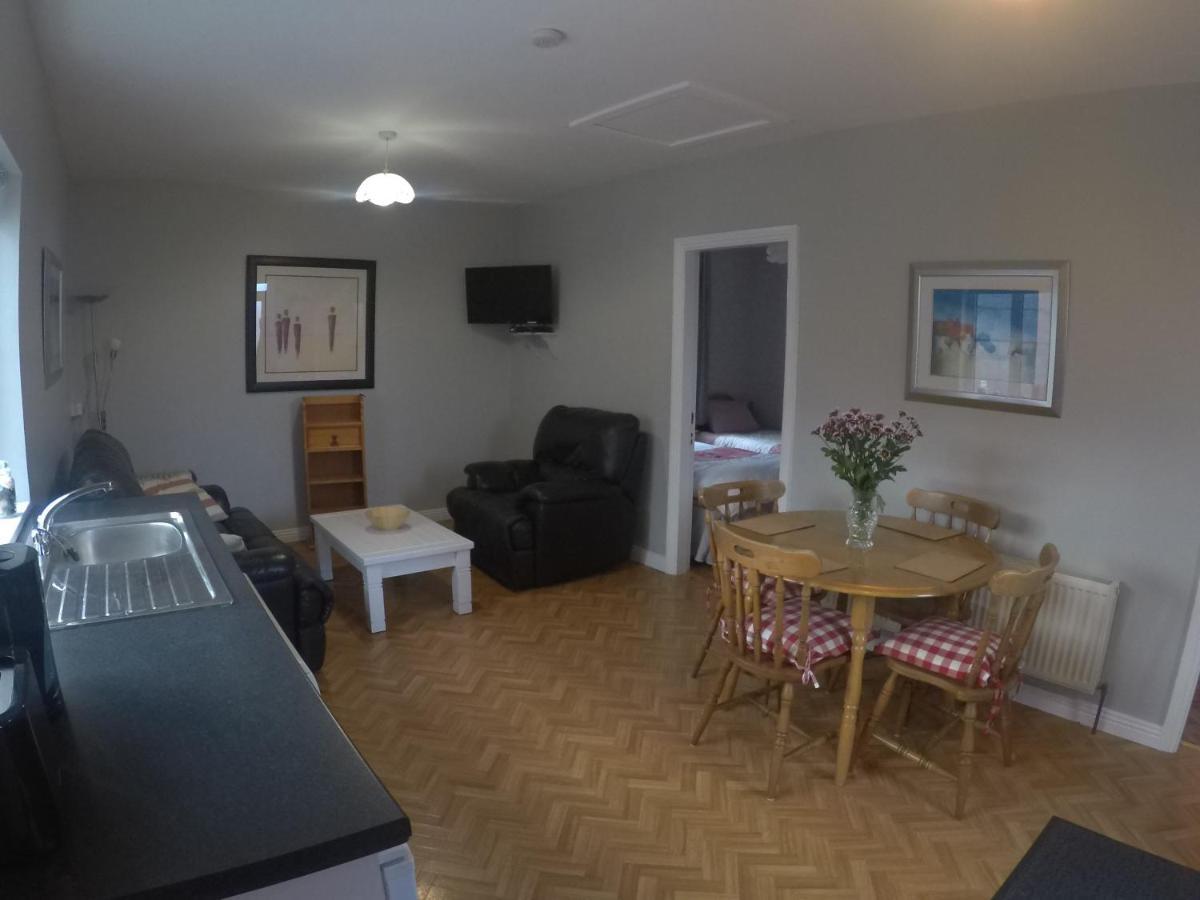 Ocean Breeze Apartment Lahinch Exterior photo